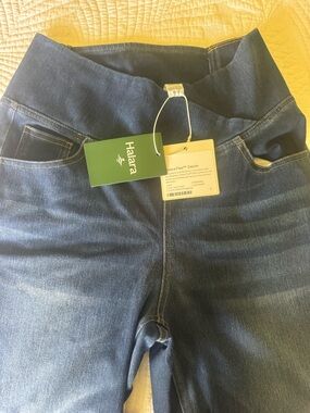 HALARA Dark Blue Stretch Denim Jeggings with High Waistband